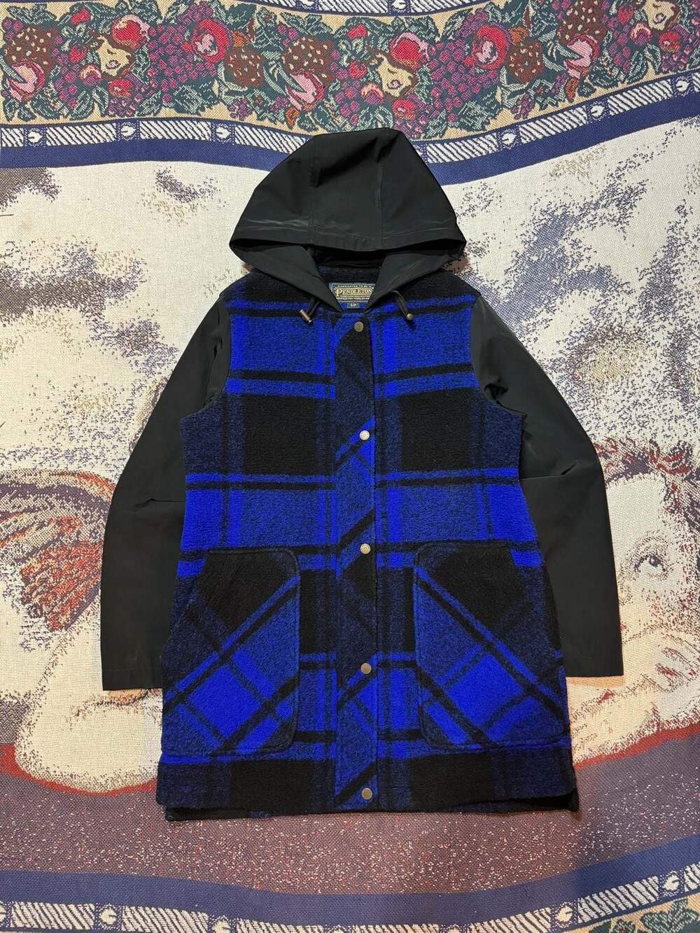 Pendleton Woolen Mills Women's Blue and Black Plaid Hooded Wool Jacket